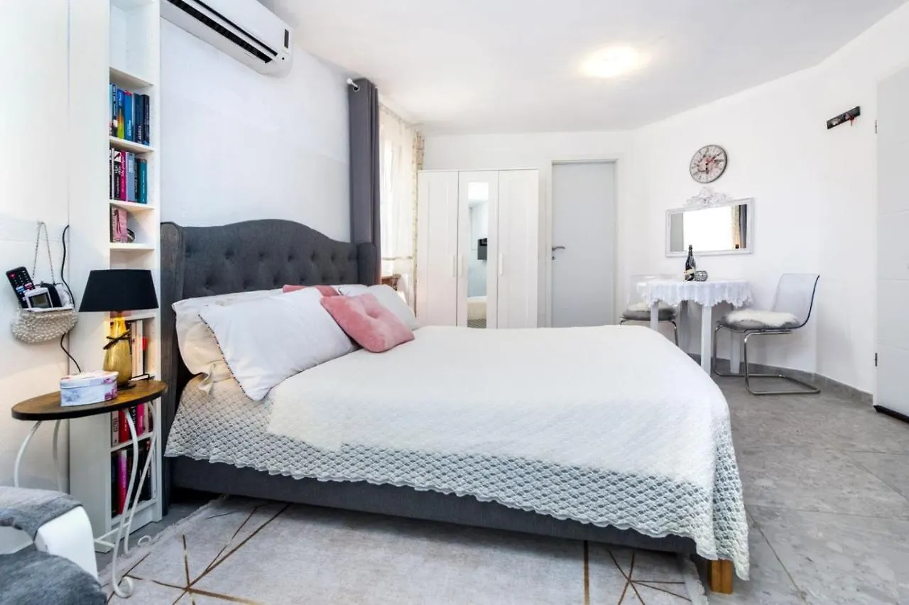 Apartments Casa Ivona  Rovinj